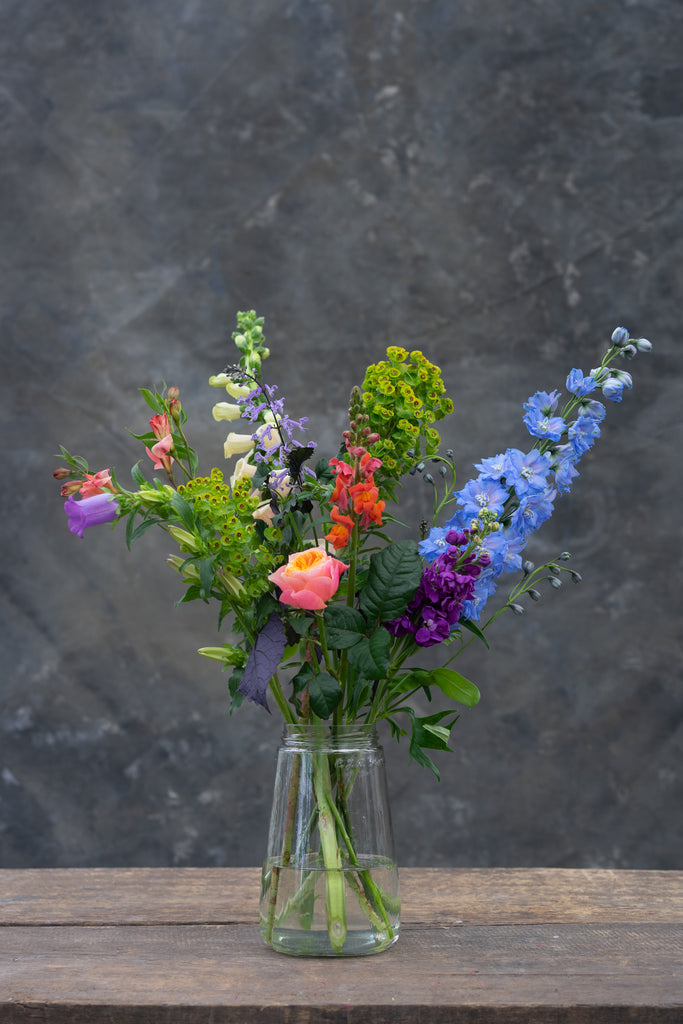 Bloemen op vrijdagI Wekelijkse bezorging van  € 25  | Vanaf; thumbnail