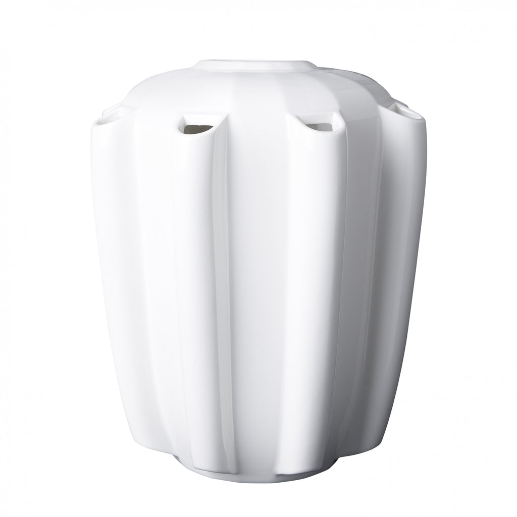 Magnolia vase with flowers thumbnail